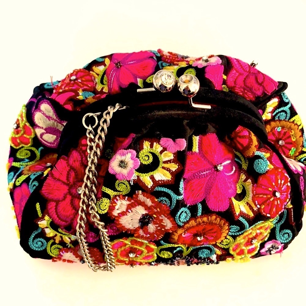 Beautiful beaded Vera Bradley evening bag